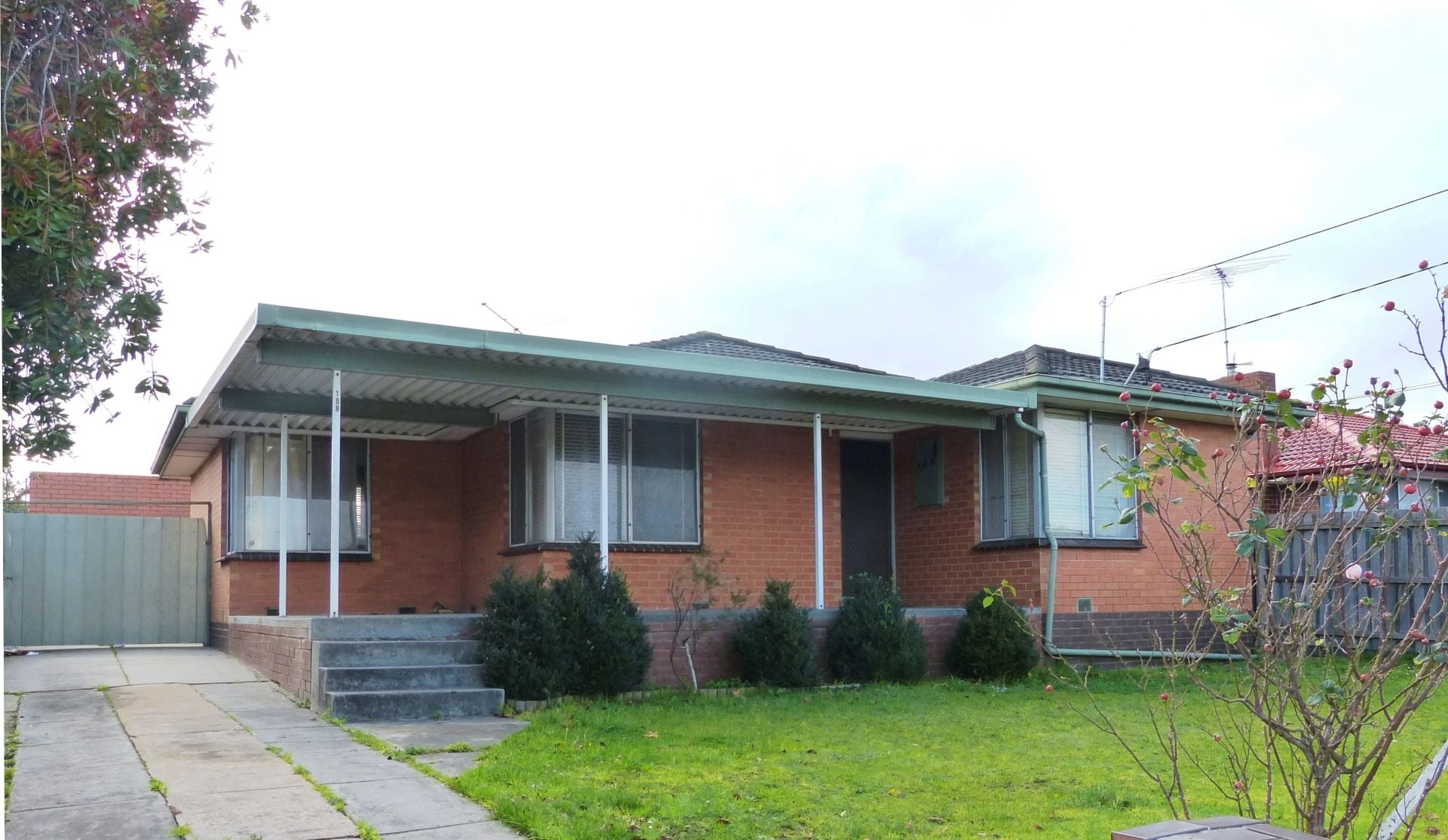 CENTRALLY LOCATED, AFFORDABLY PRICED FAMILY HOME   *Insp Thu 18th Aug @ 5:00pm*