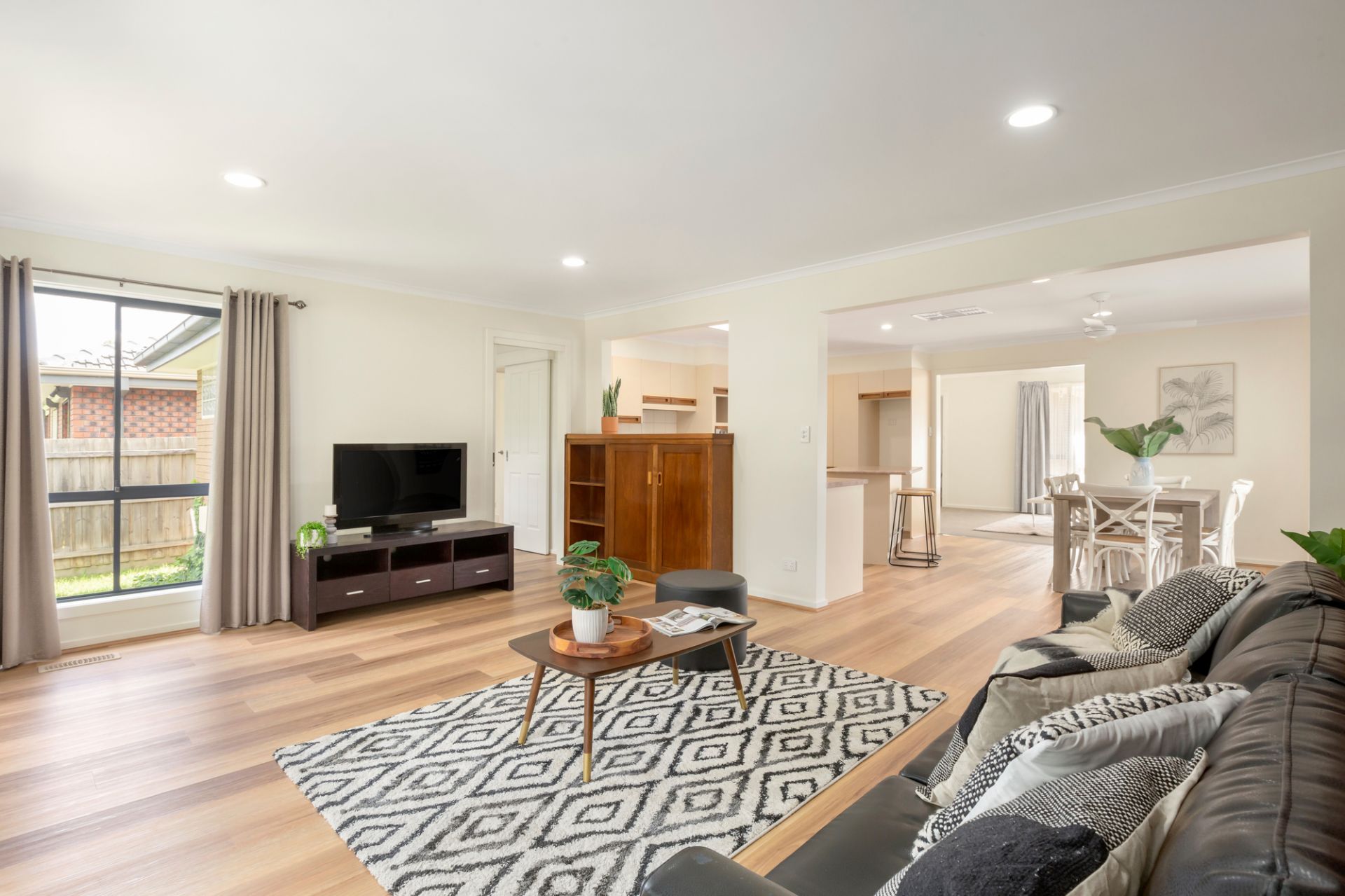 Spacious family living close to schools, shops and RMIT