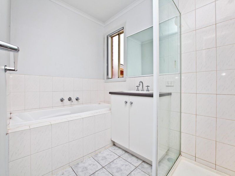 11 Maple Court, Taylors Hill - Thumbnail 4