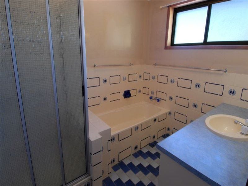 7 Ivy Street DICKY BEACH QLD, Dicky Beach - Thumbnail 2