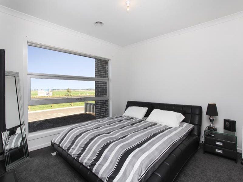 22 Luxor Drive, Plumpton - Thumbnail 8