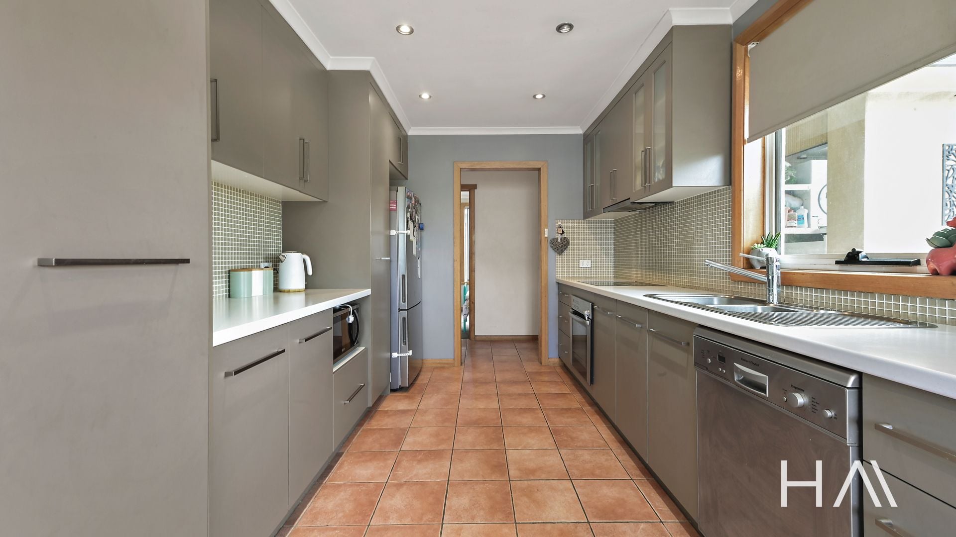 24 Notley Street Newnham, Newnham - Thumbnail 6