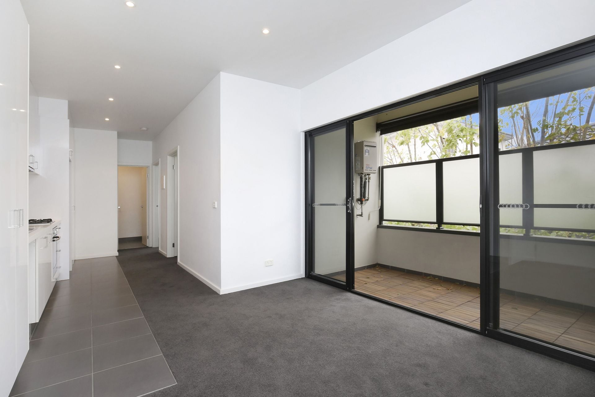 LIFESTYLE & LOCATION   *Insp Thu 16th May @ 4:40pm*