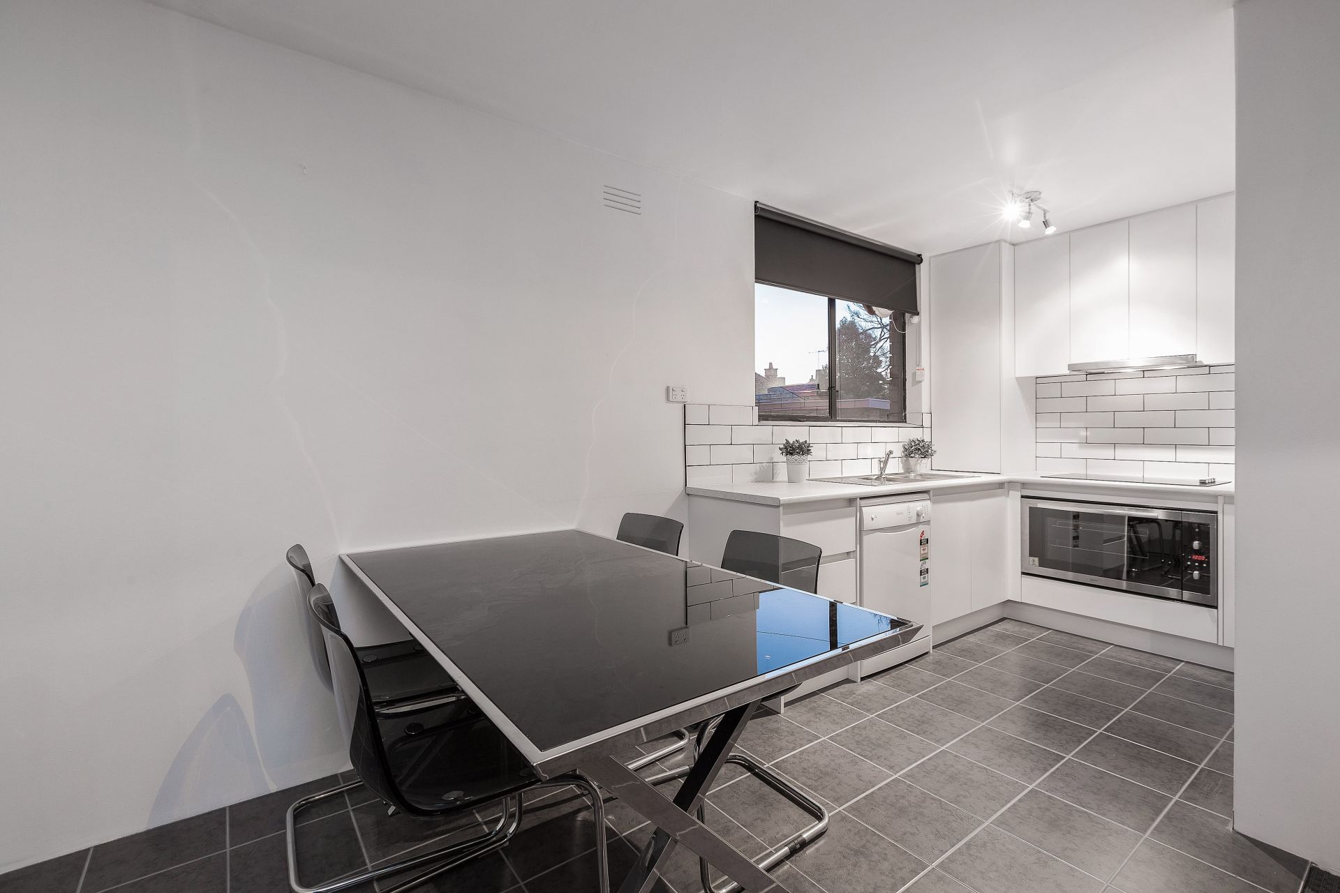 13-15 Nicholson Street, Footscray - Thumbnail 8