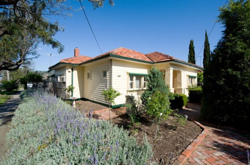 36 Rowe St