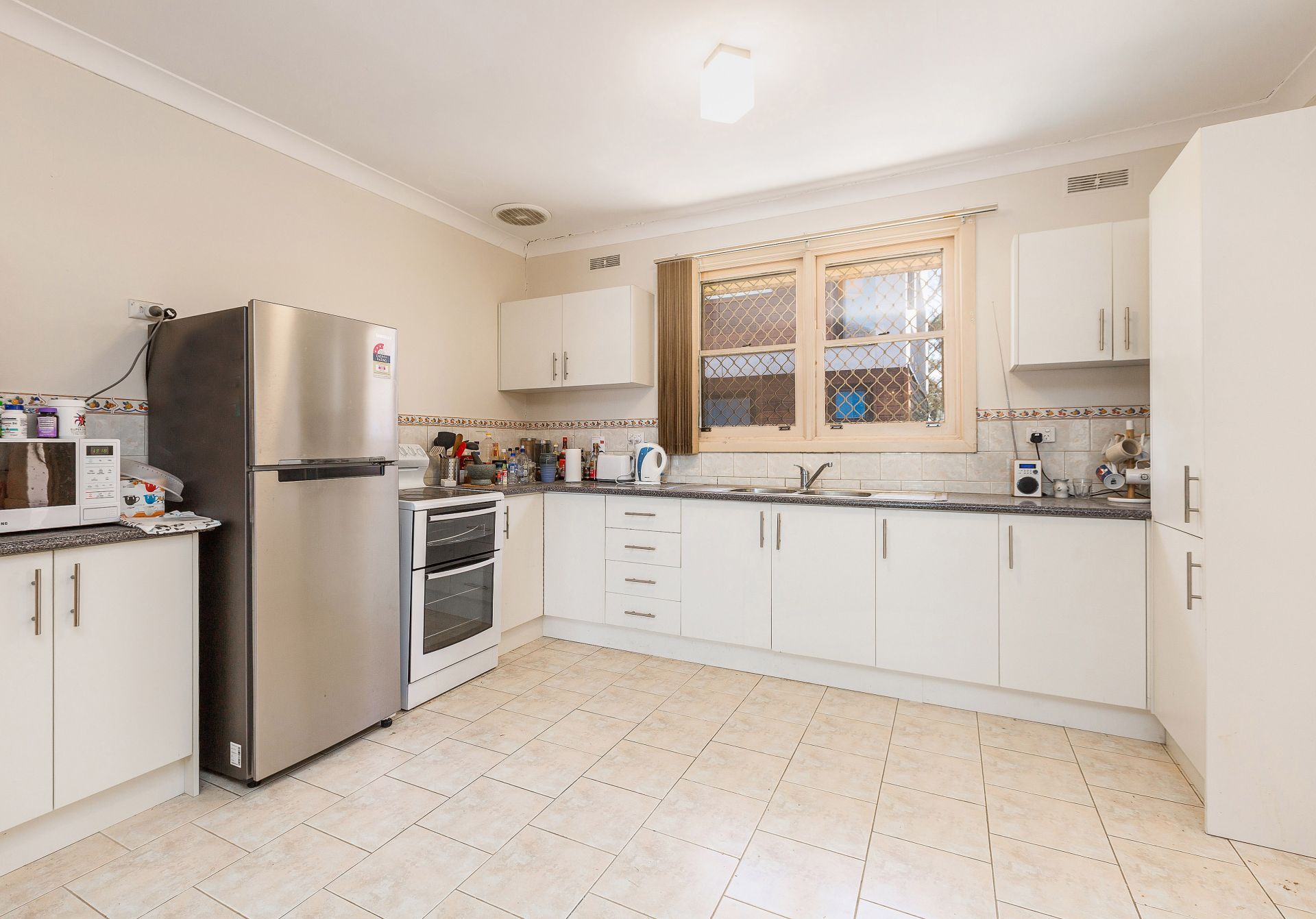 1/668-670 Barkly Street, West Footscray - Thumbnail 3
