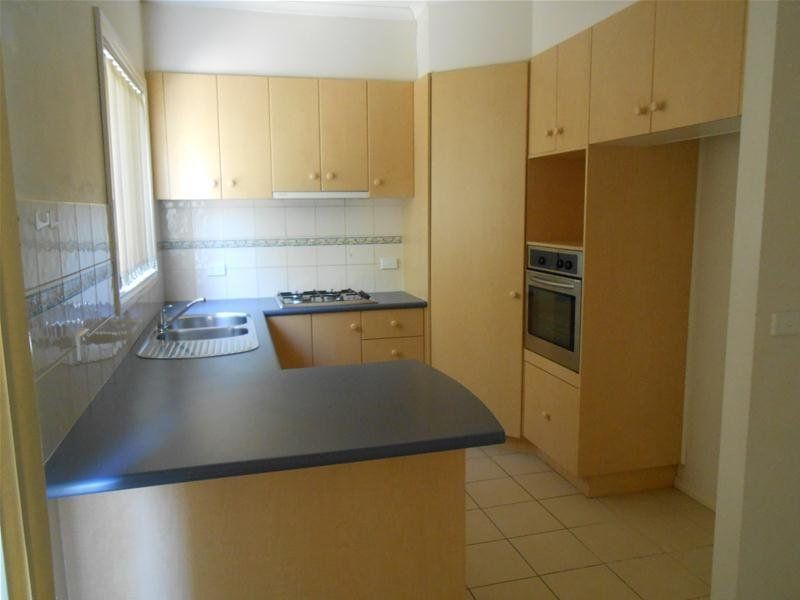 IDEALLY LOCATED, CLOSE TO PUBLIC TRANSPORT & RMIT