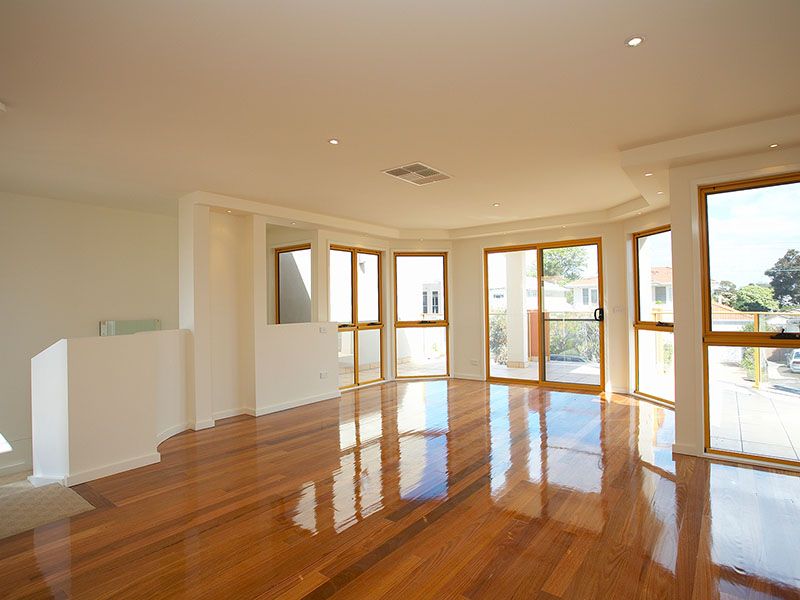 10 A Parkside Crescent, Altona - Thumbnail 6