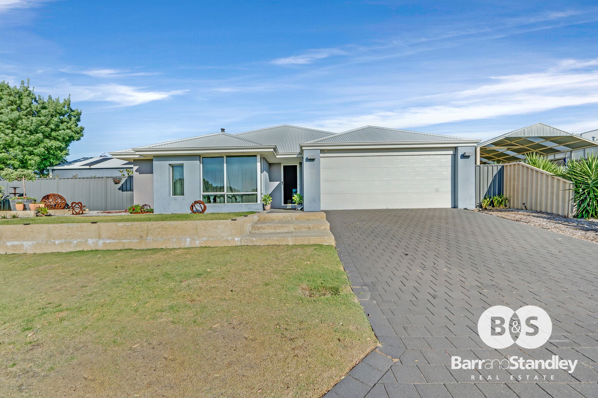 66 Denison Link, MILLBRIDGE Barr and Standley Real Estate