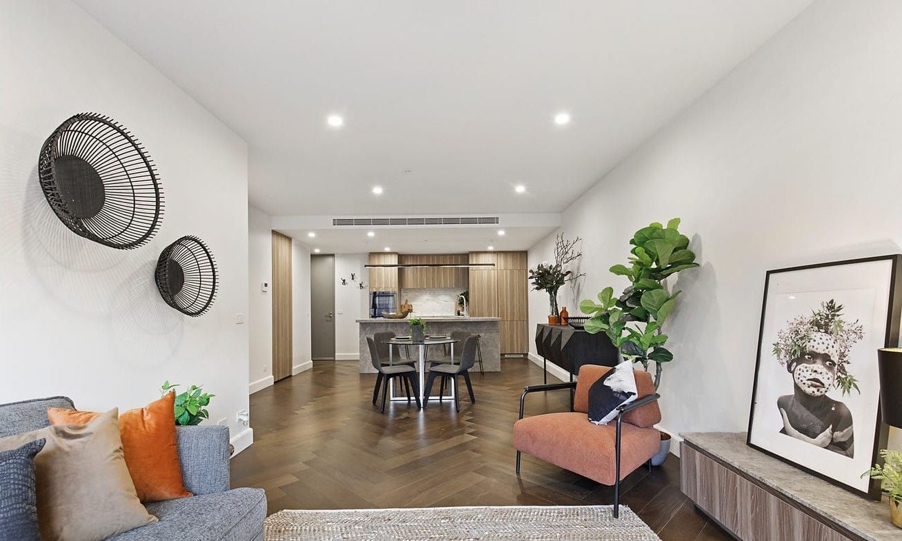 Luxurious Ground Floor Apartment!