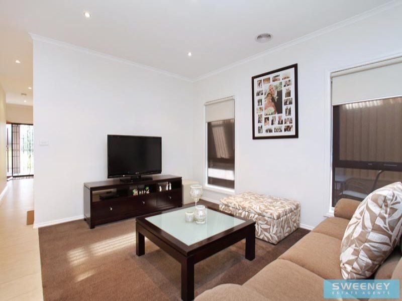3 Monckton Place, Caroline Springs - Thumbnail 7