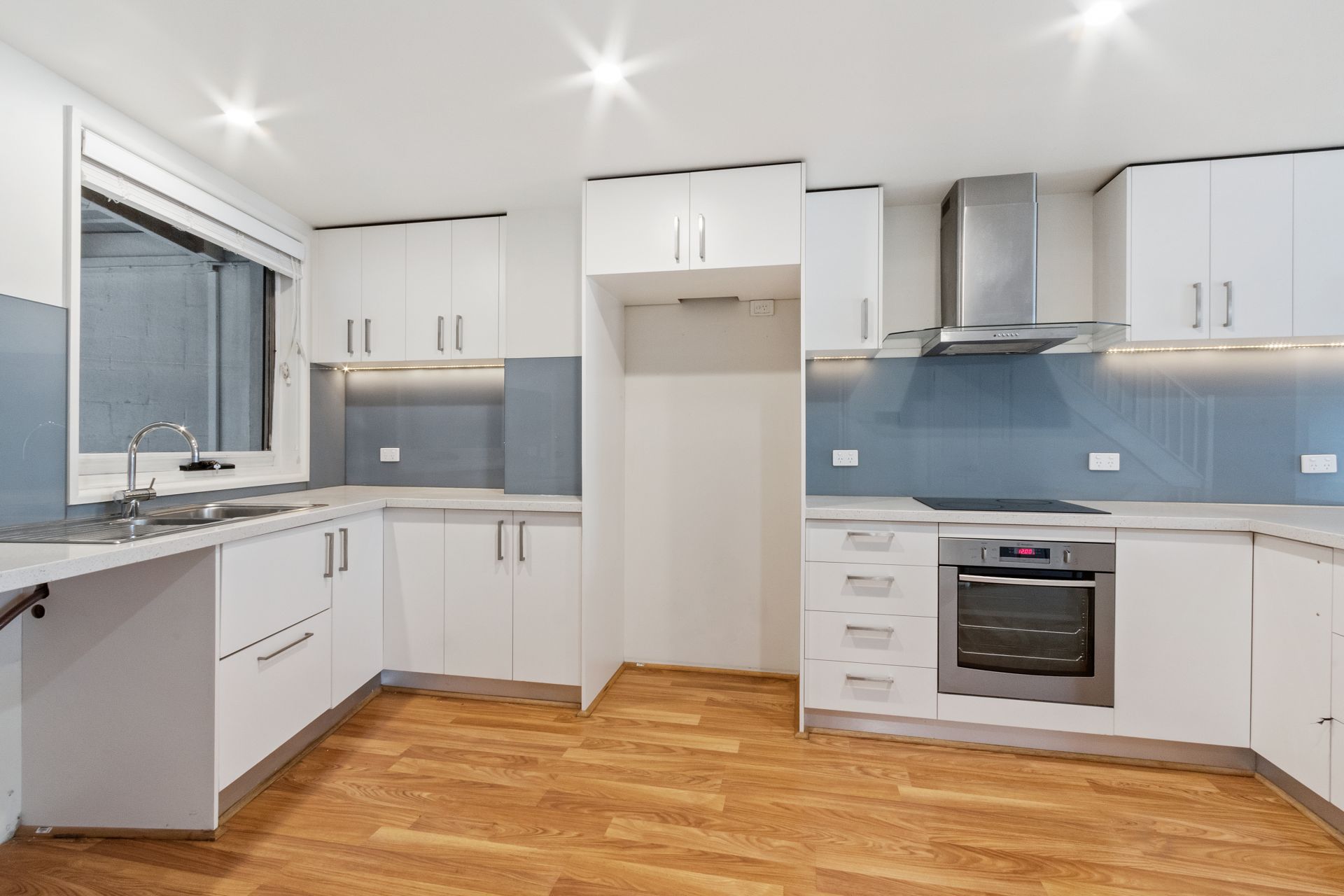Modern 4-Bedroom Home for Lease in Prime Melbourne Location
INSPECTION 17/07/2025 AT 4:15 PM - 4:30PM