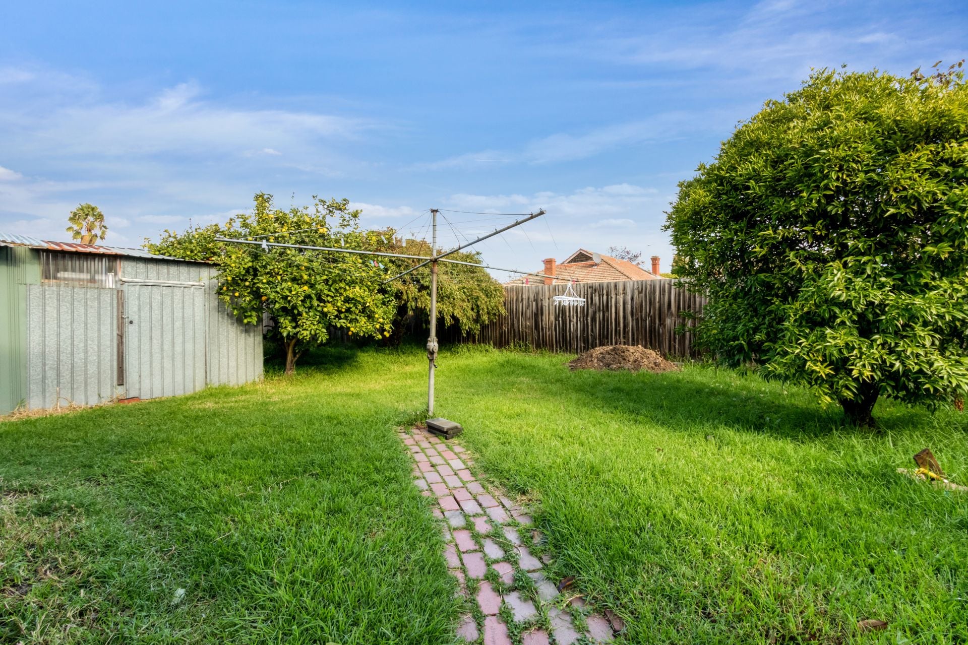 Stunning Renovated 3-Bedroom House in Reservoir