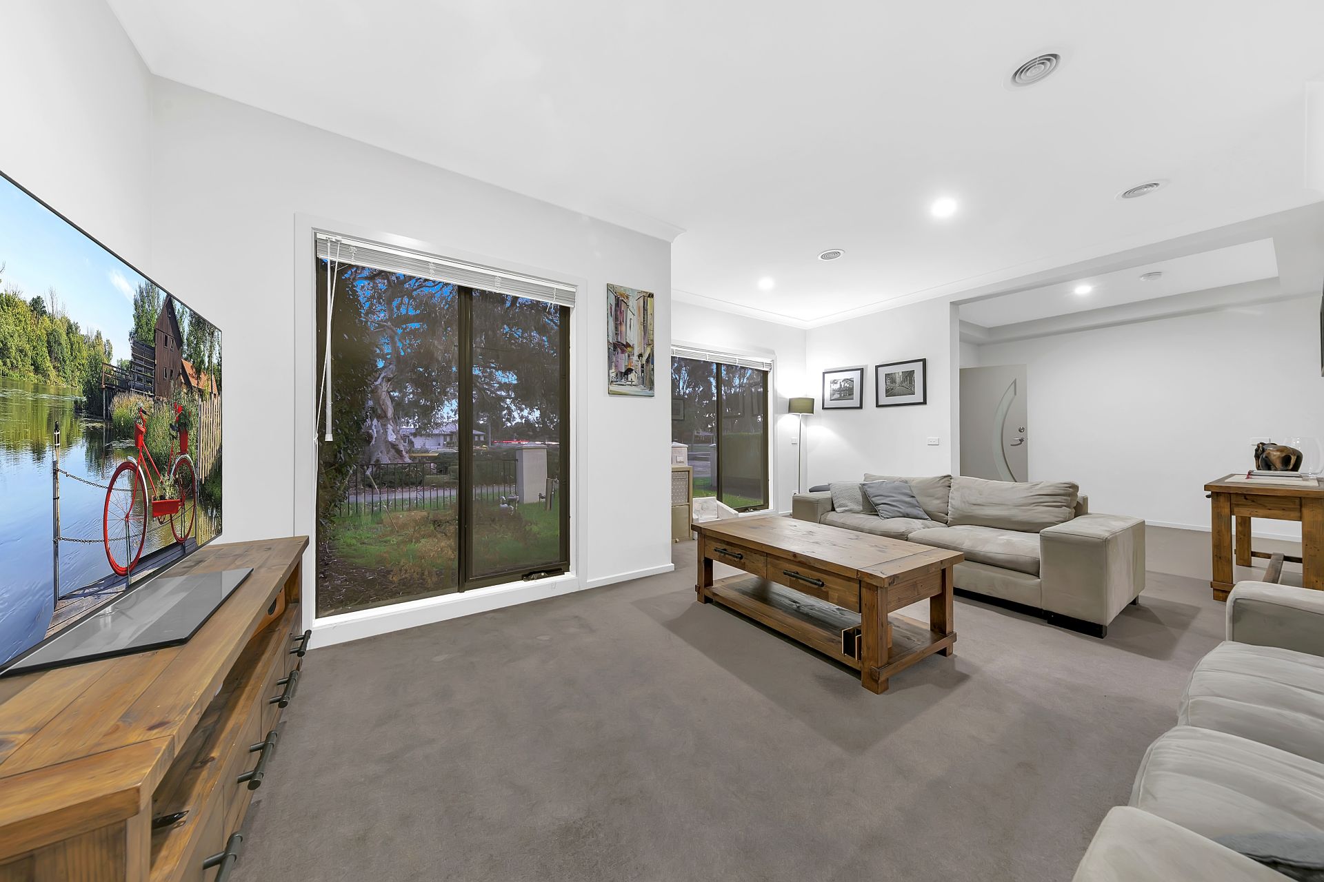 Beautifully Presented Townhouse!