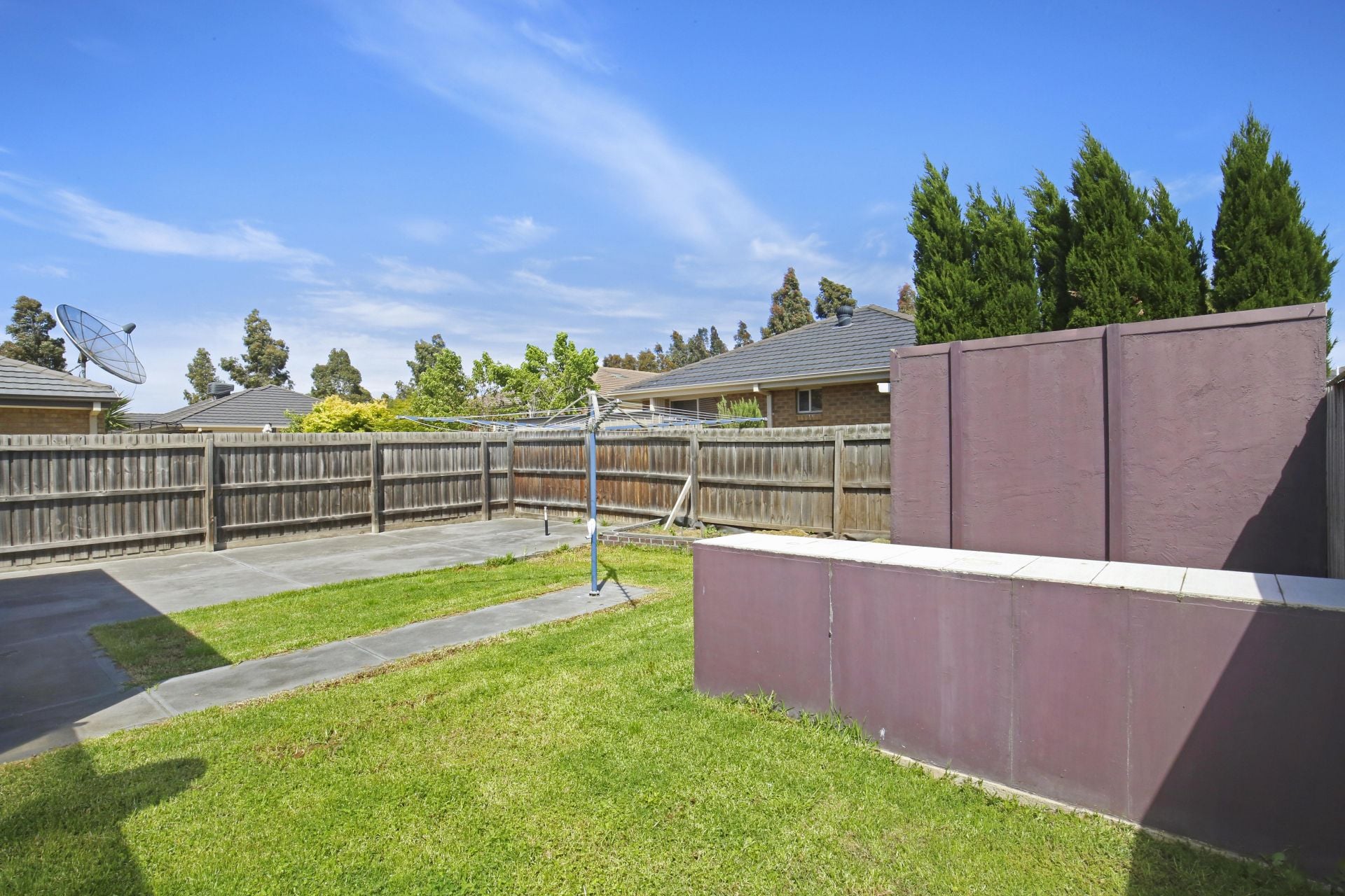 LARGE AND MODERN FOR THE FAMILY