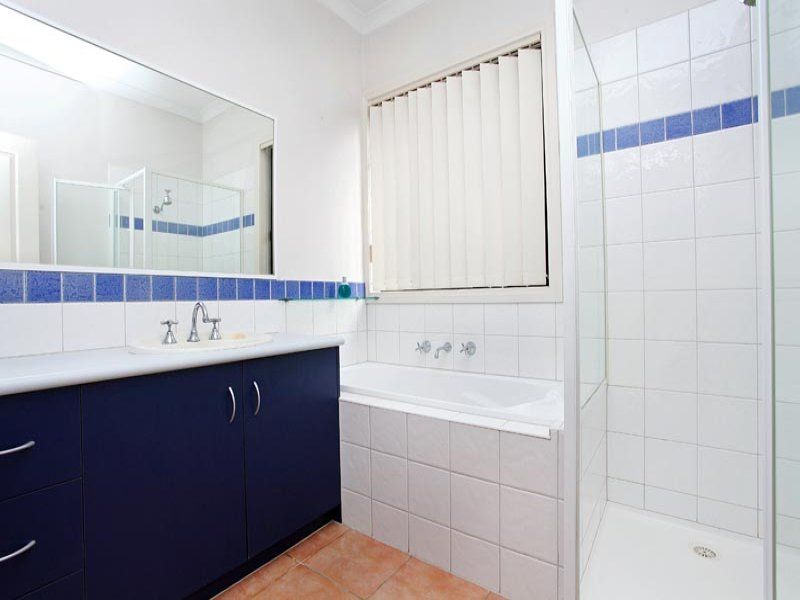 10 Cleland Way, Caroline Springs - Thumbnail 7