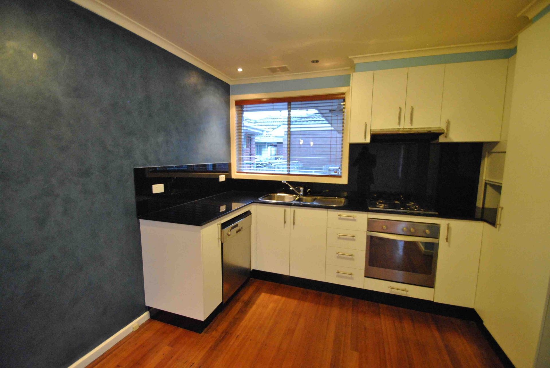 4/155 Glen Eira Road, St Kilda East - Thumbnail 3