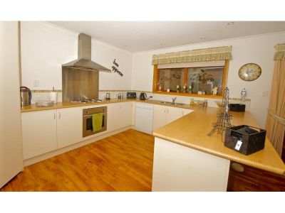 4
 
 
 
  
 
 
 2
 
 
 
  
 
 
 2
 
 
 
 
 
 
 
 4 Dukes Court, LATROBE TAS 7307, Latrobe - Thumbnail 5