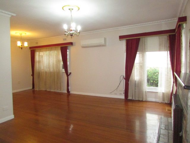 Right in the Heart of Rosanna, Located in the Viewbank College School & Primary zone