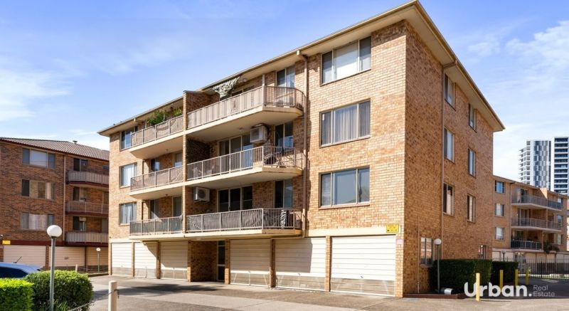 19/2 Riverpark Drive