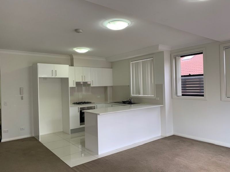 Real Estate For Lease 7/14 Park Avenue Westmead , NSW