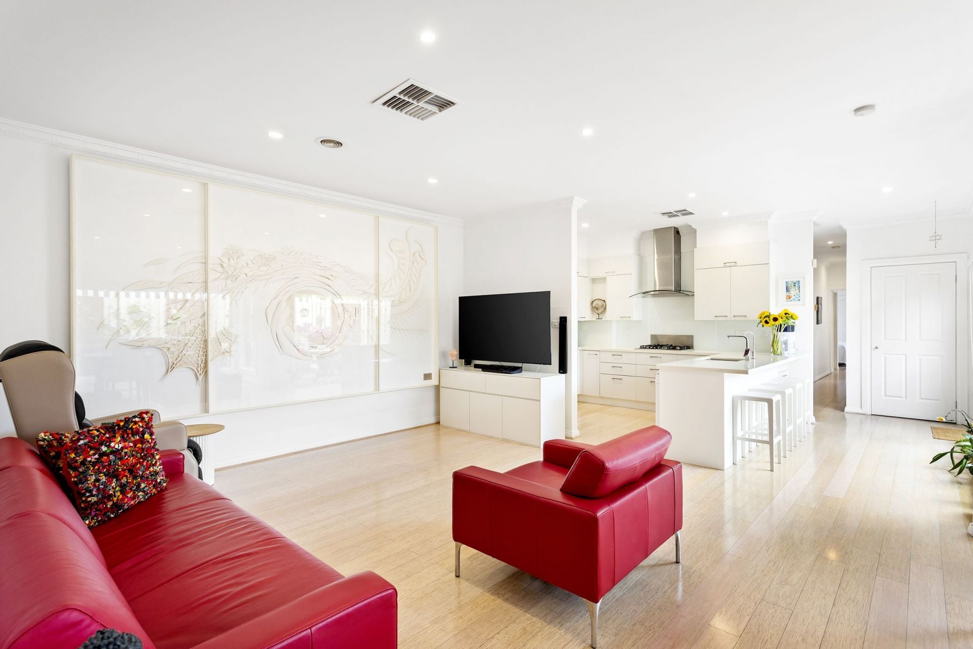 2 Gouldthorp Avenue MENTONE VIC, Mentone - Thumbnail 2
