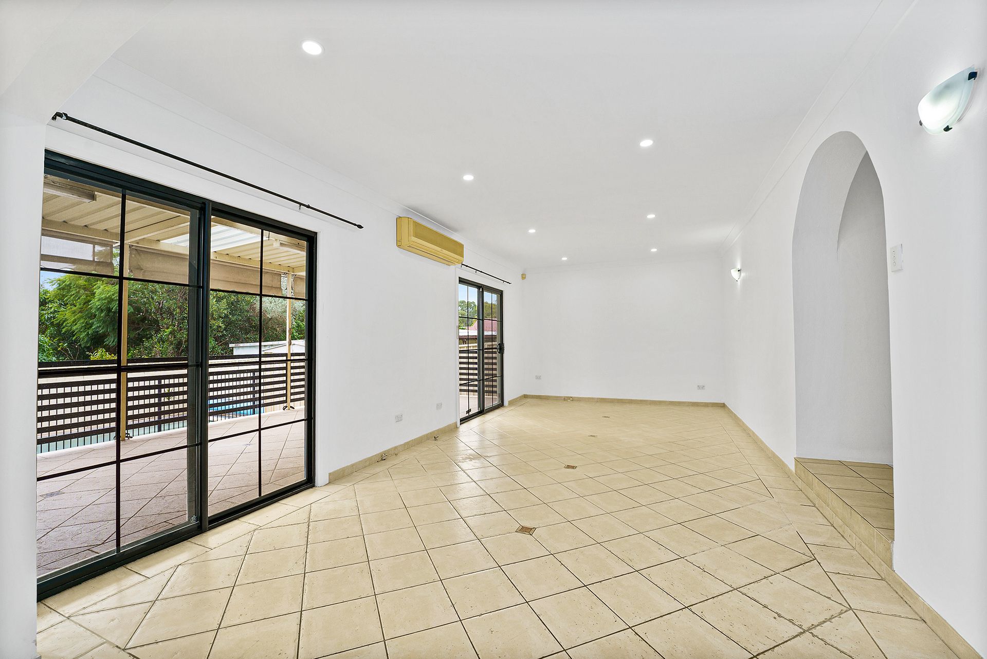 Real Estate For Lease 16 Kenyon Road Bexley , NSW