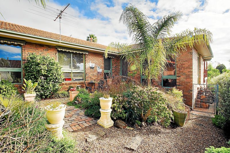 19 Robertsons Road, Bacchus Marsh - Thumbnail 2