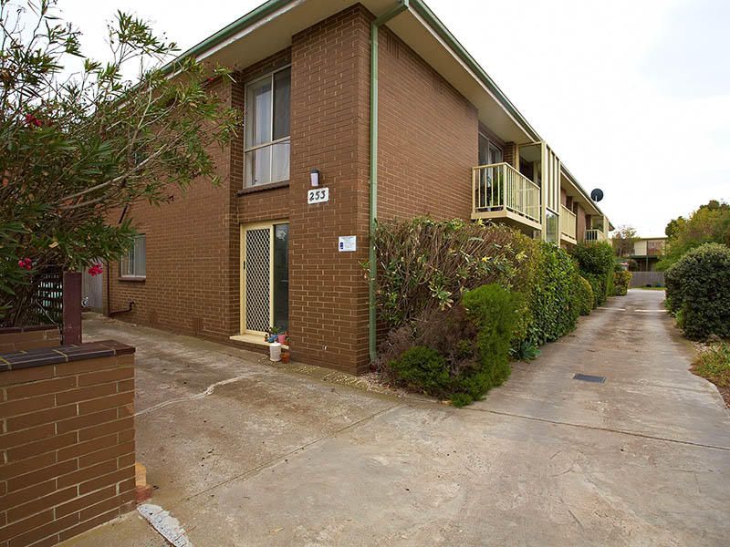 1/253 Esplanade, Altona - Thumbnail 3