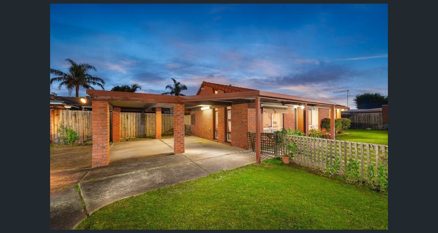 Spacious Unit In Prime Location!
