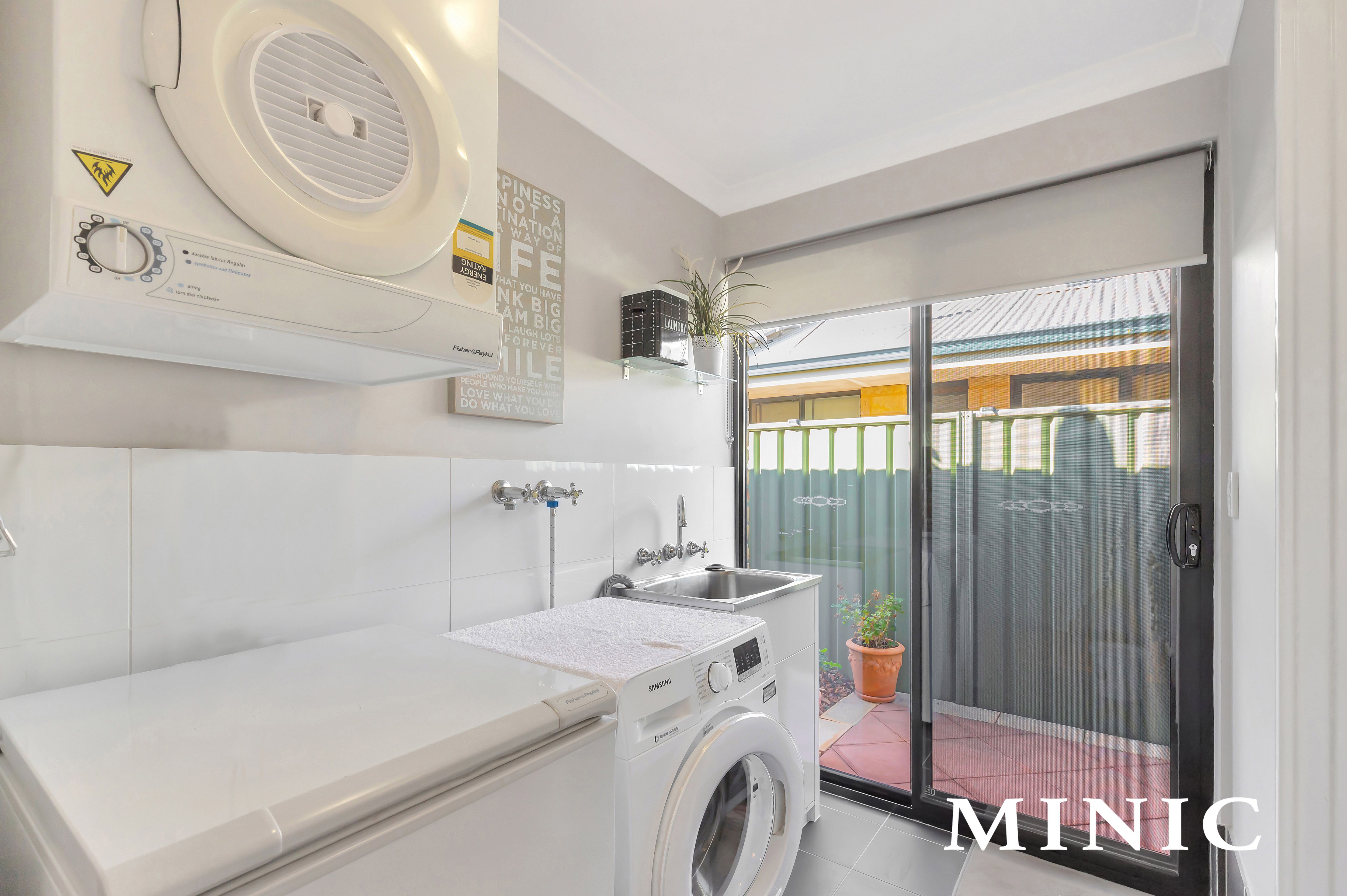 34 Charm Way, Atwell