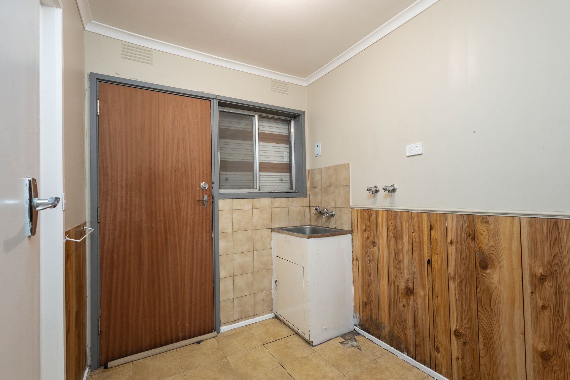 Charming 3-Bedroom Home – Perfect for Families, Convenient Location!