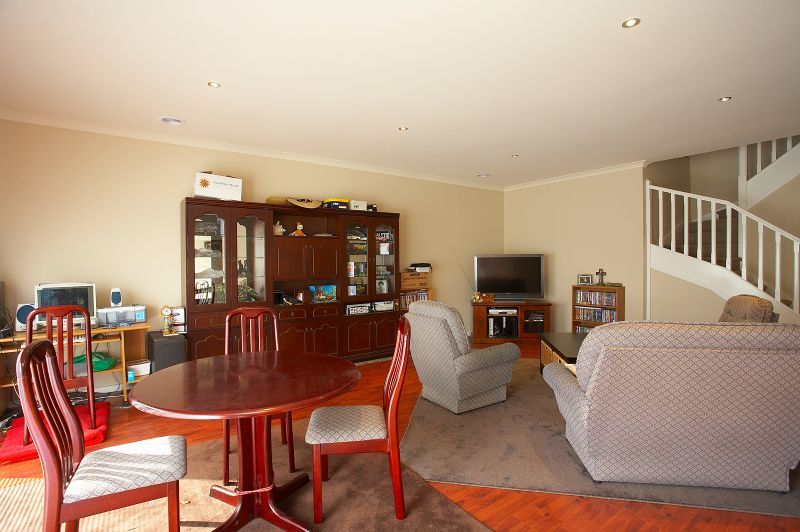 9 Holland Court, Maidstone - Thumbnail 4