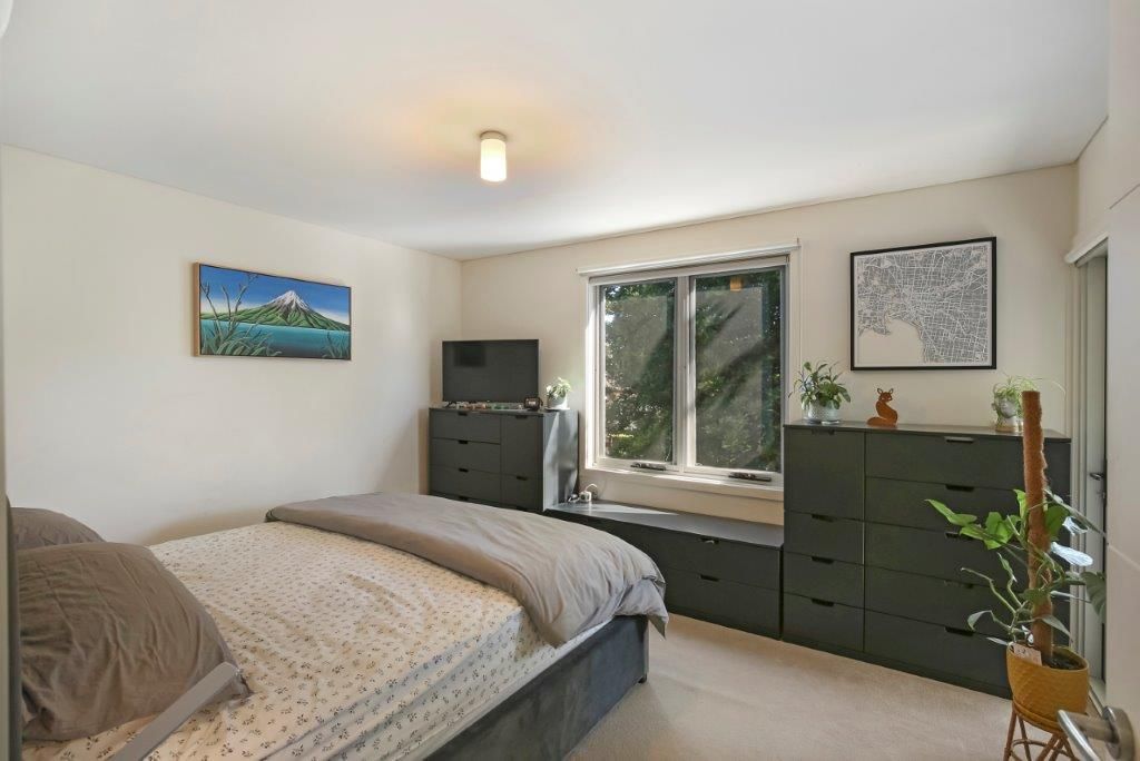 **Stunning & Modern**