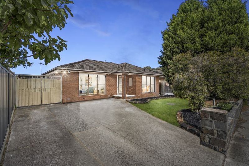 28 Holroyd Drive, Epping