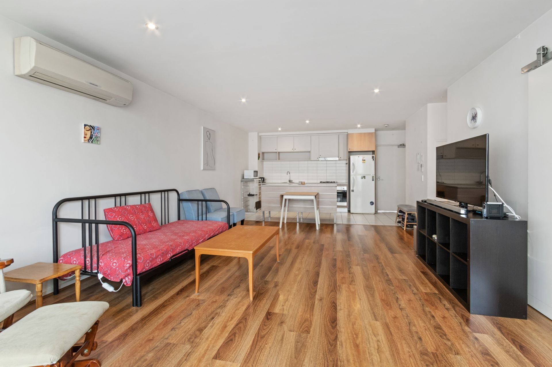 EXTRA SPACIOUS TWO BEDROOM