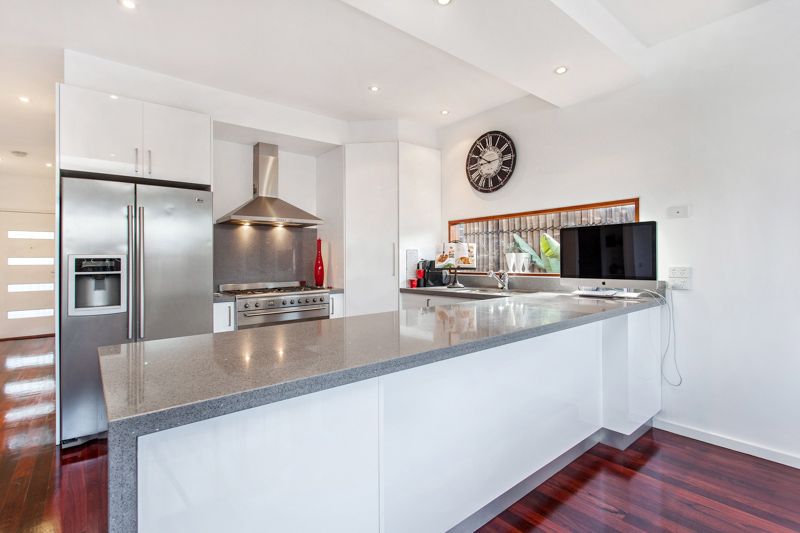 24 Avoca Street (off Woods St), Yarraville - Thumbnail 6