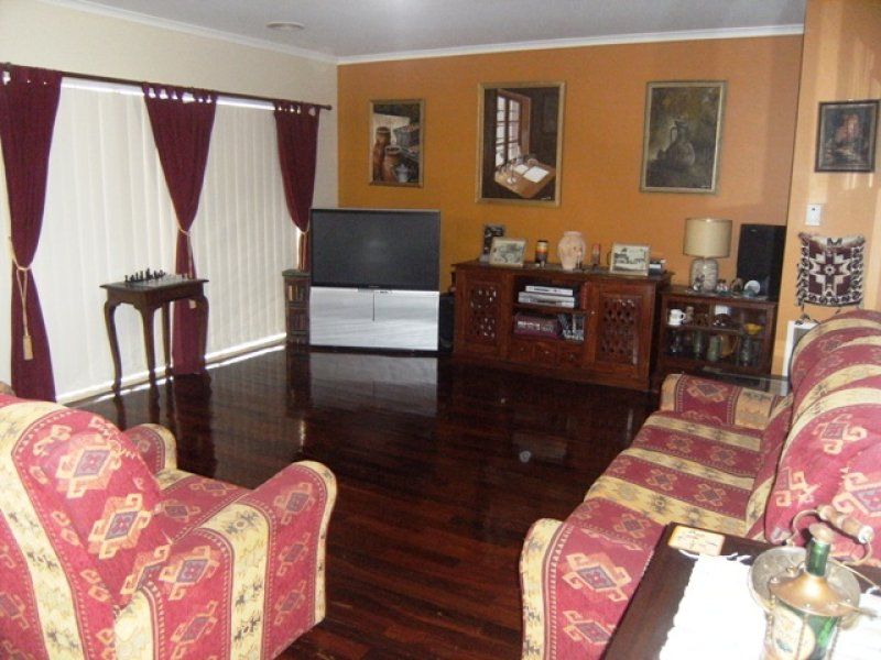19 Mockridge Avenue, Burnside - Thumbnail 4