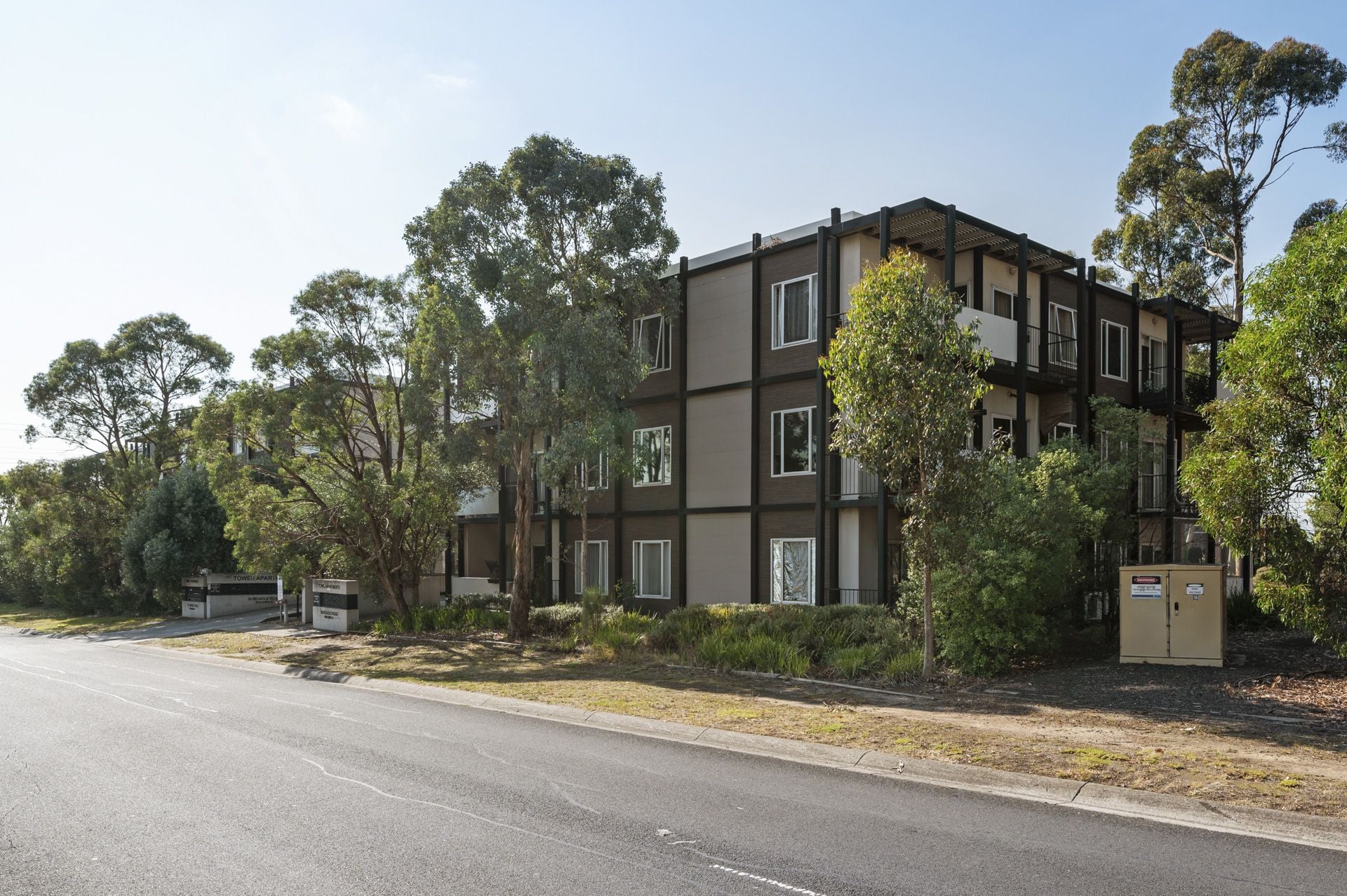 FULLY FURNISHED APARTMENT IN THE MOUNT COOPER ESTATE