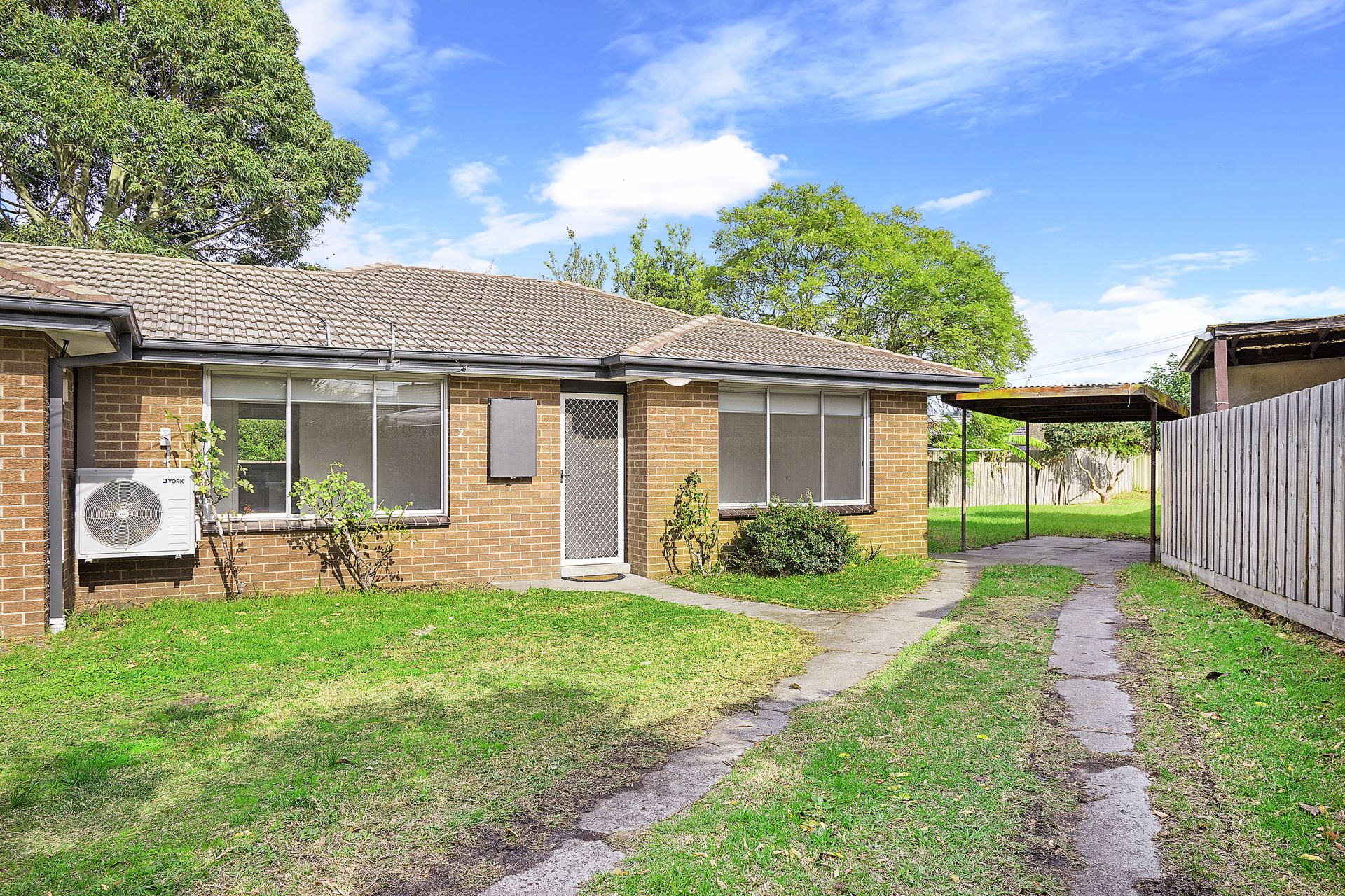 2/12 Montana Street, Springvale South VIC