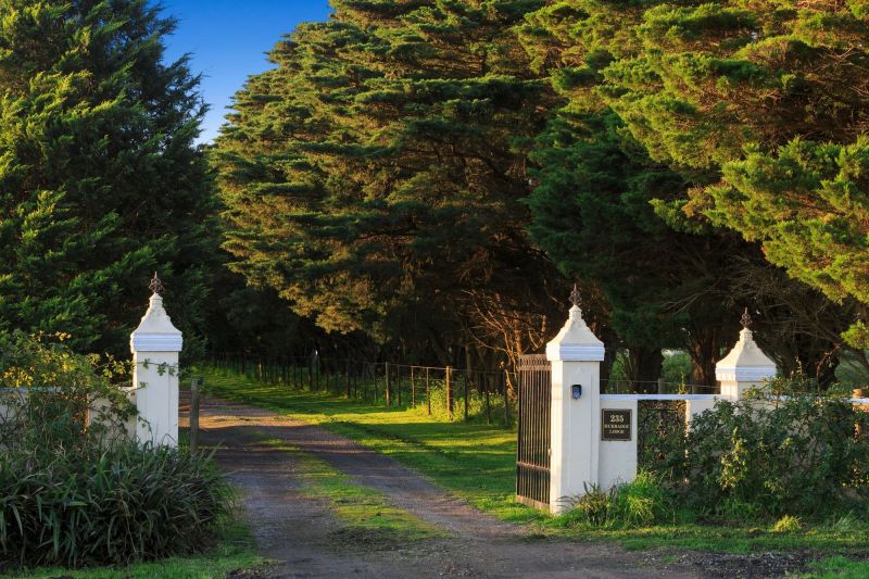 Sold property 2200000 for 235 Road Drysdale , VIC 3222