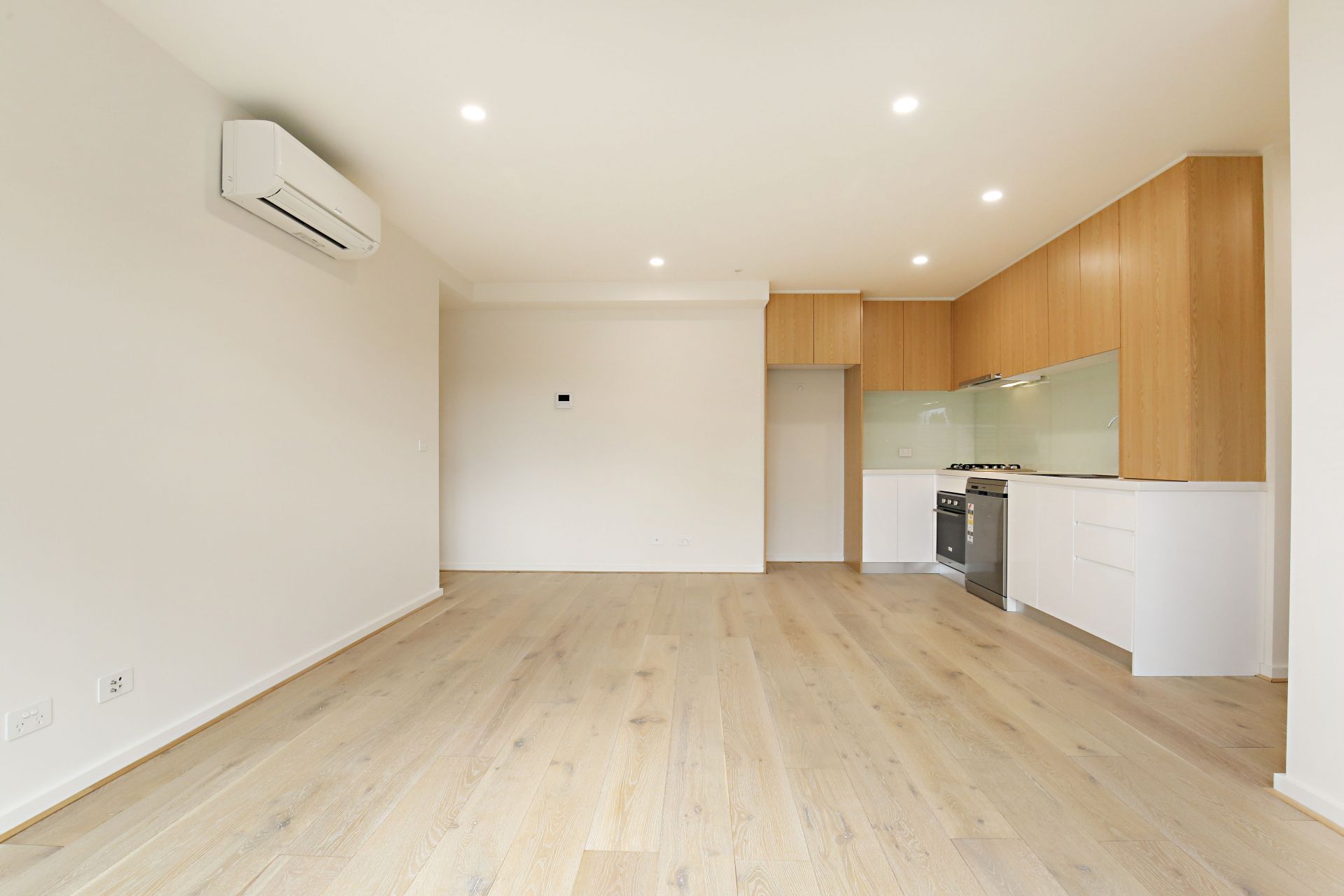 CONTEMPORARY LIVING AT ITS FINEST!
