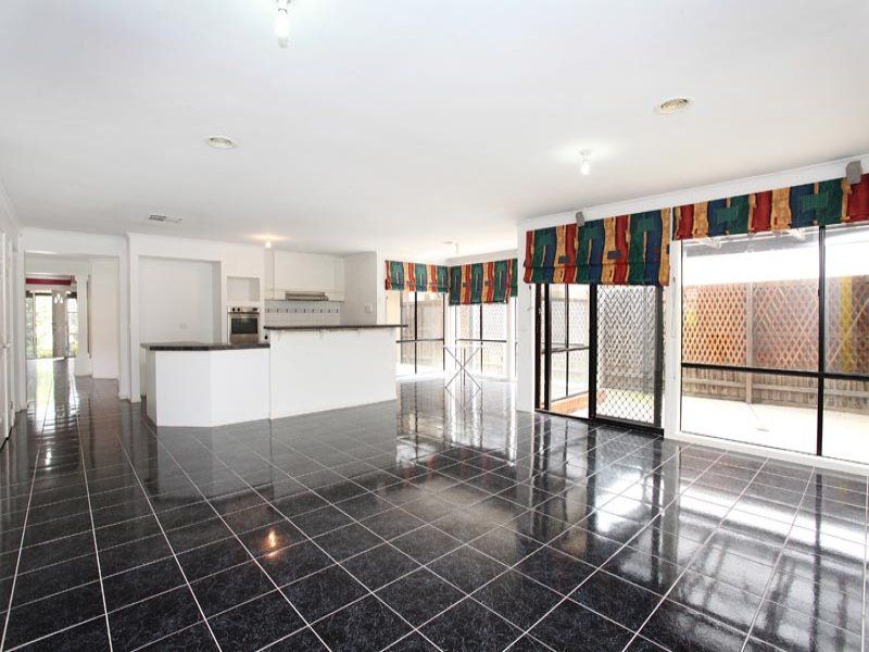 17 John Paul Drive, Hillside - Thumbnail 5