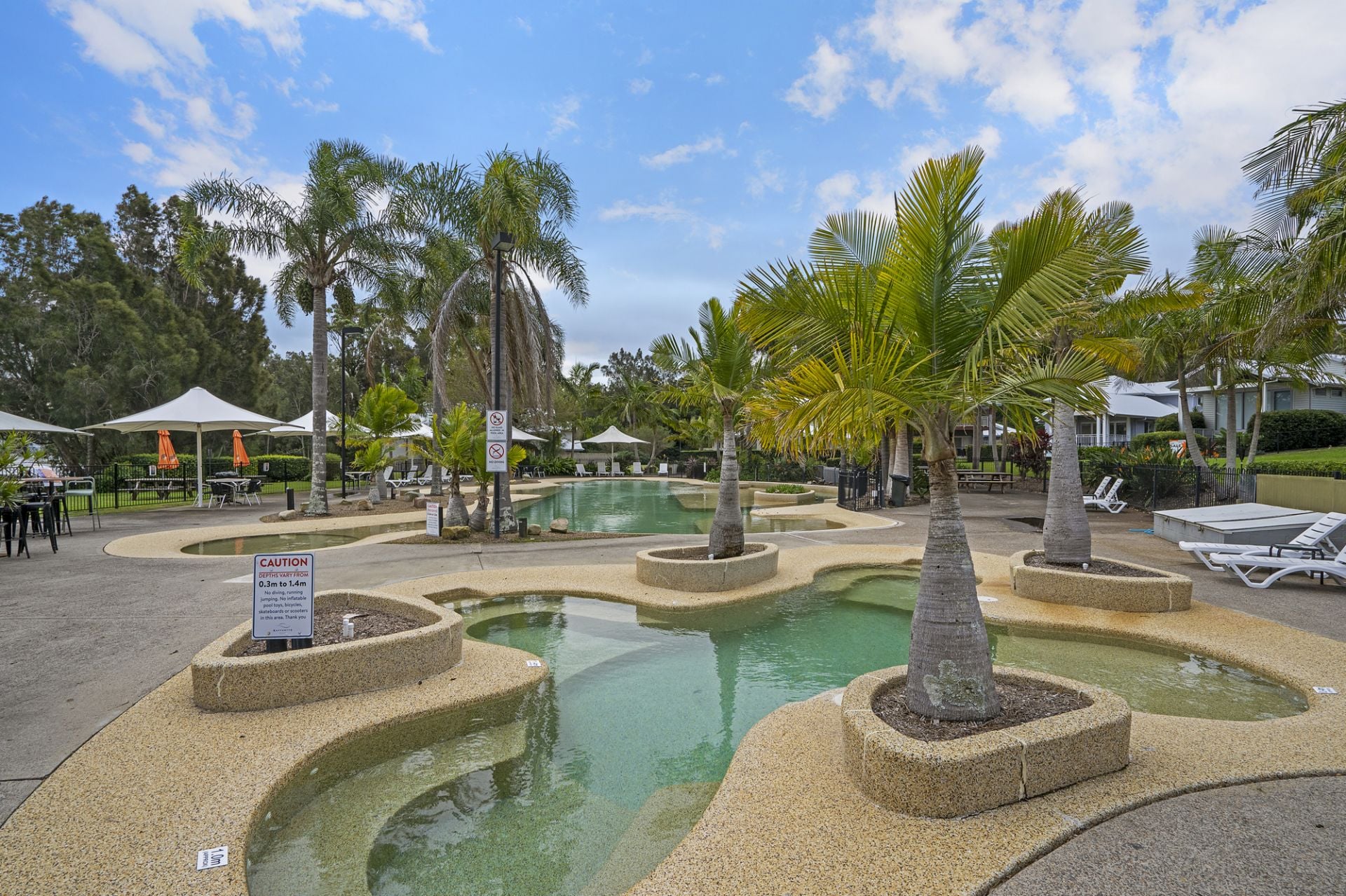 32 Kingfisher Circuit, Cams Wharf - Image 1