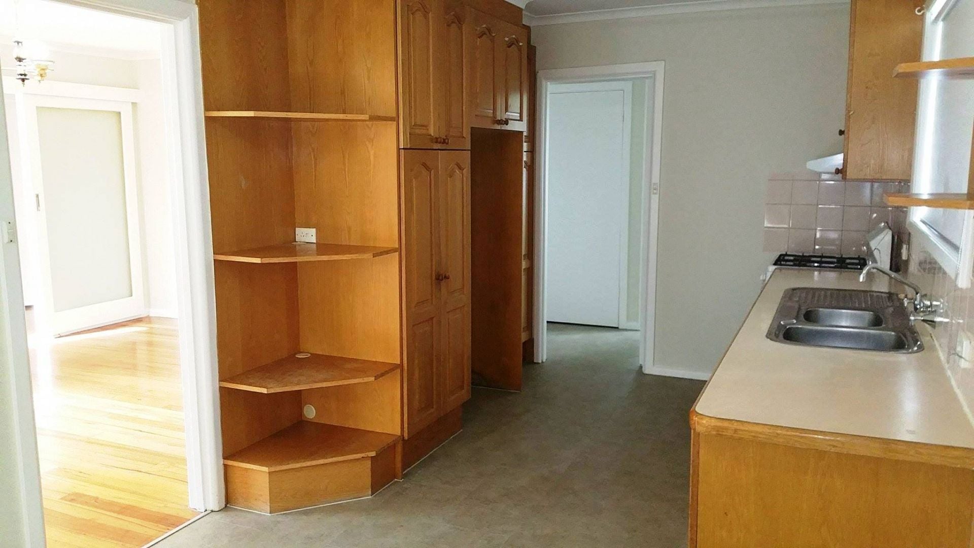 FRESHLY PAINTED 3 BEDROOM HOME IN A QUIET LOCATION