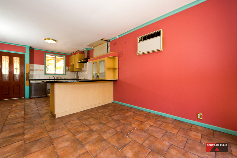 61  Kalgoorlie Crescent, Fisher - Thumbnail 6