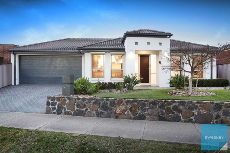 65 Tenterfield Drive, Burnside Heights - Thumbnail 2