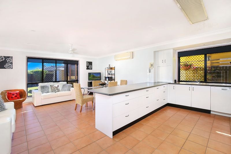 33 The Corso Pelican Waters QLD, 33 The Corso Pelican Waters - Thumbnail 4