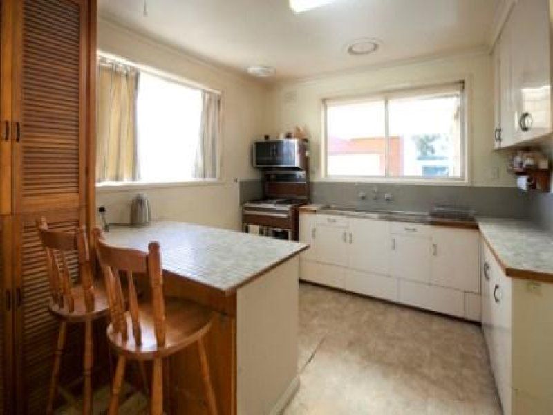 126 Grieve Parade, Altona - Thumbnail 5