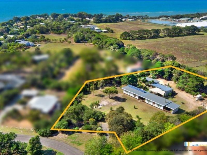 67 Sand Close, INDENTED HEAD Neville Richards Real Estate